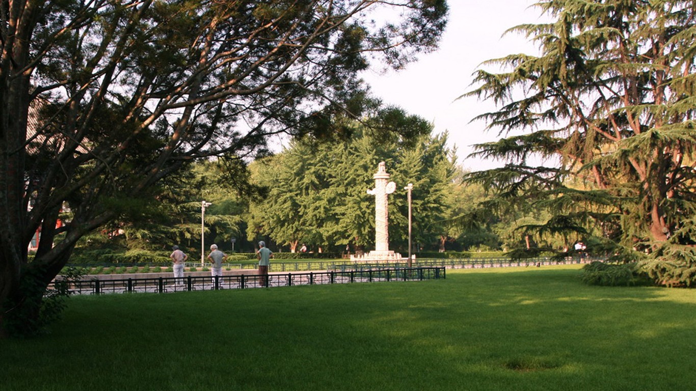 Glimpse of Peking University (Minghu Metasequoia works) #20 - 1366x768