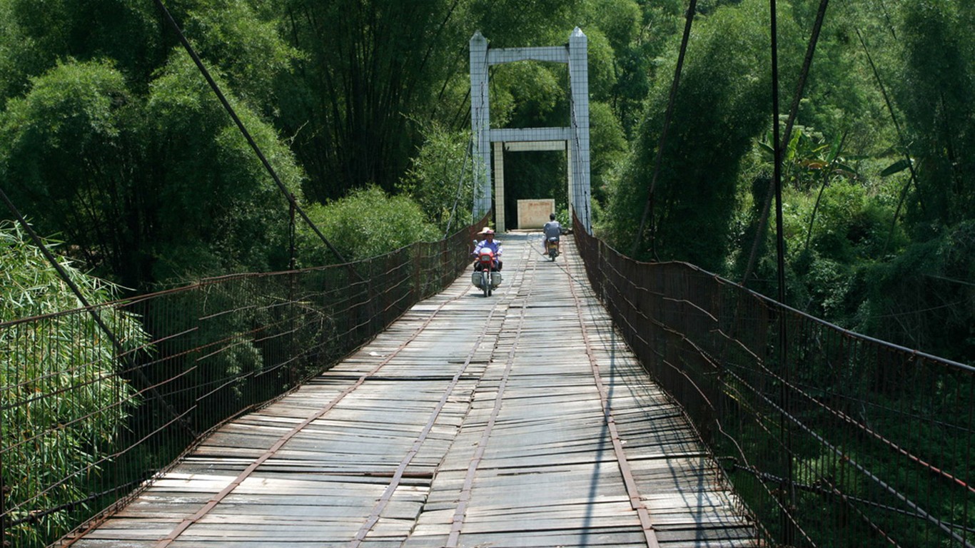 Hechi Small Three Gorges (Minghu Metasequoia works) #11 - 1366x768