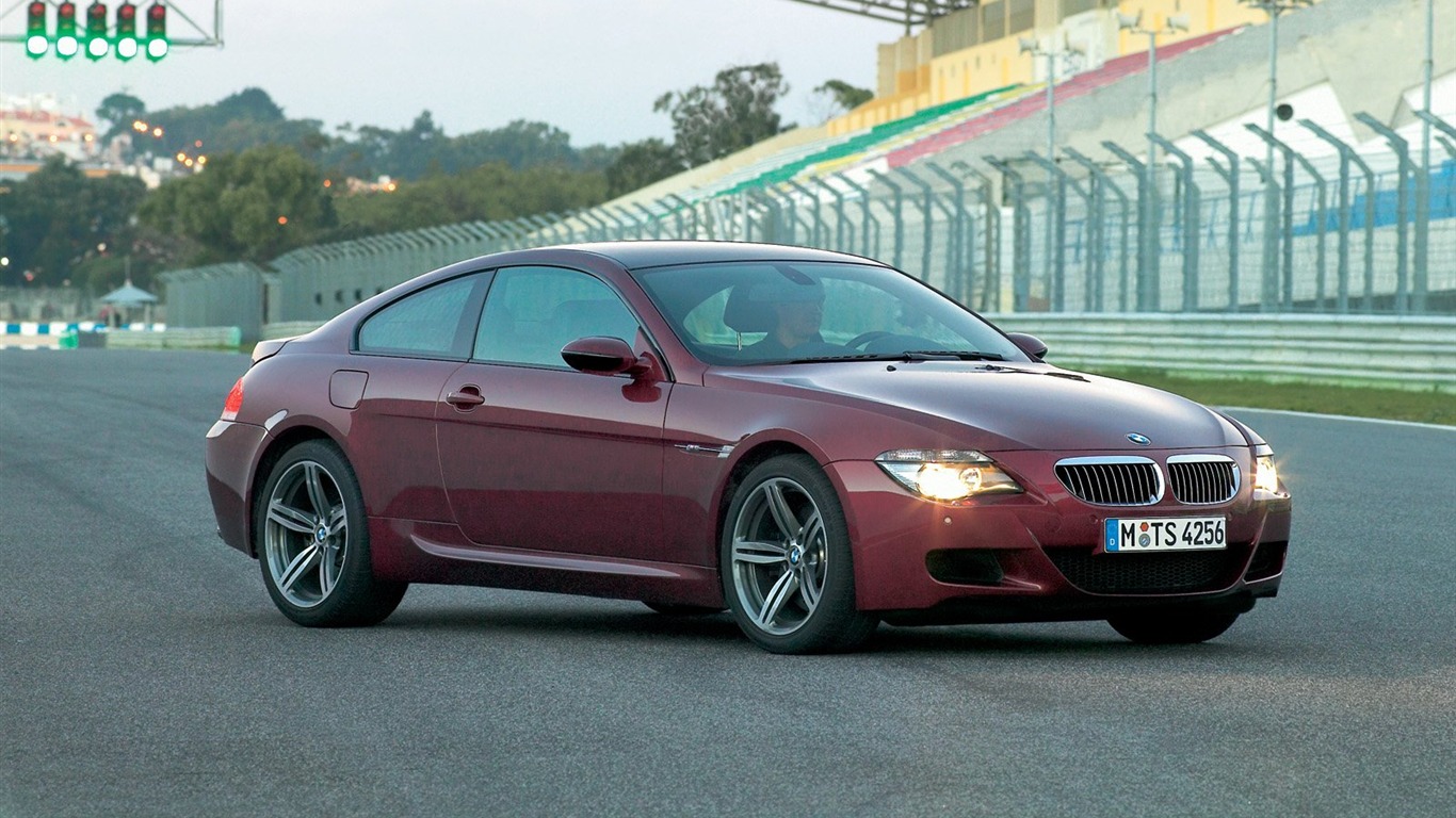 BMW는 - M6 배경 화면 #12 - 1366x768