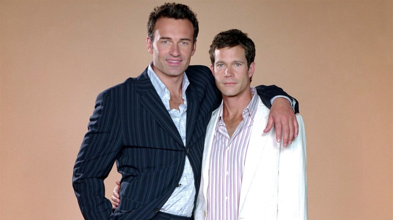 Nip Tuck wallpaper #2 - 1366x768