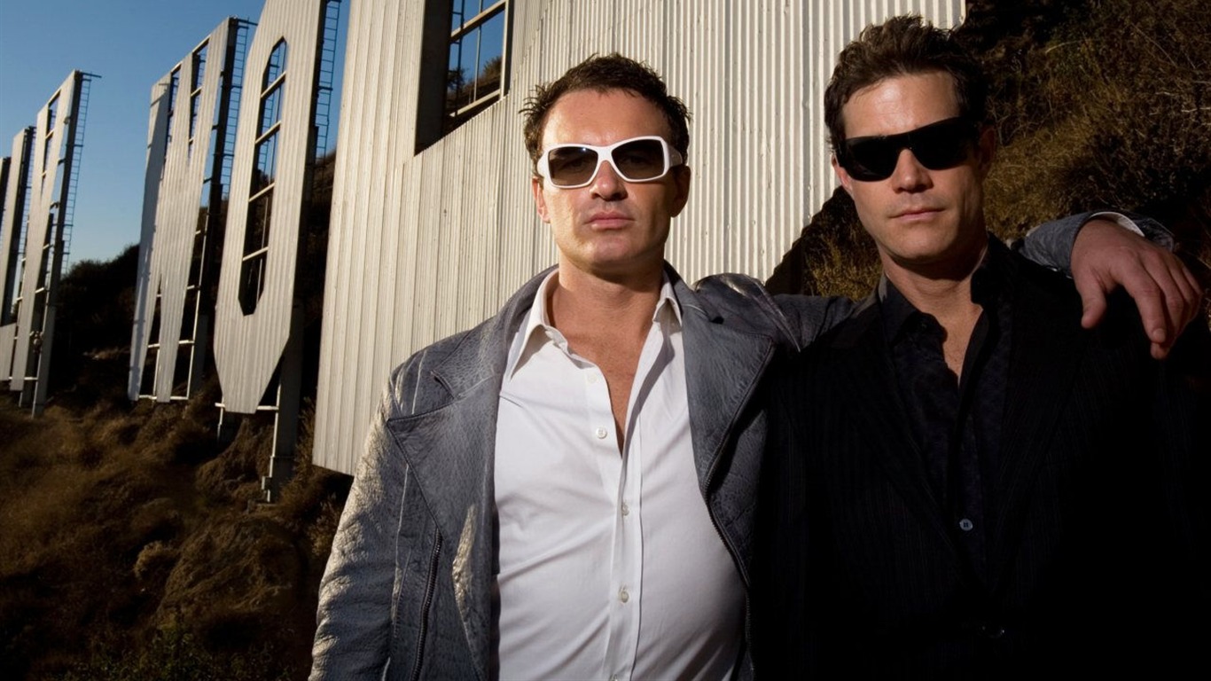 Nip Tuck 整容室 #18 - 1366x768
