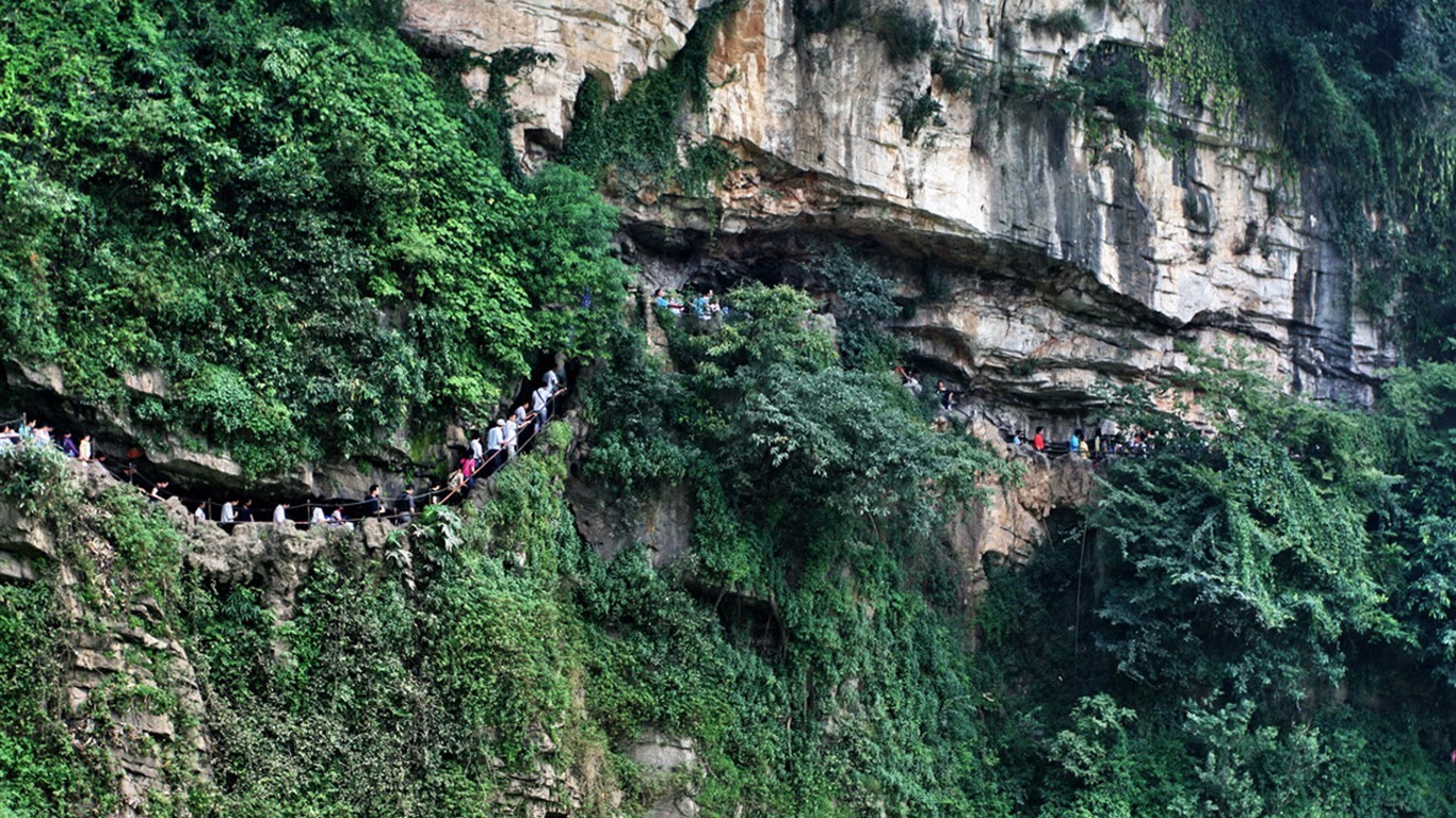 Huangguoshu Falls (Minghu obras Metasequoia) #6 - 1366x768