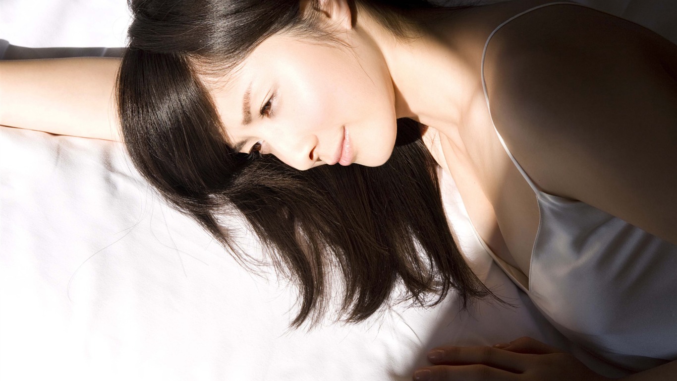 Beautiful pine-ri Choi Wallpapers (1) #13 - 1366x768