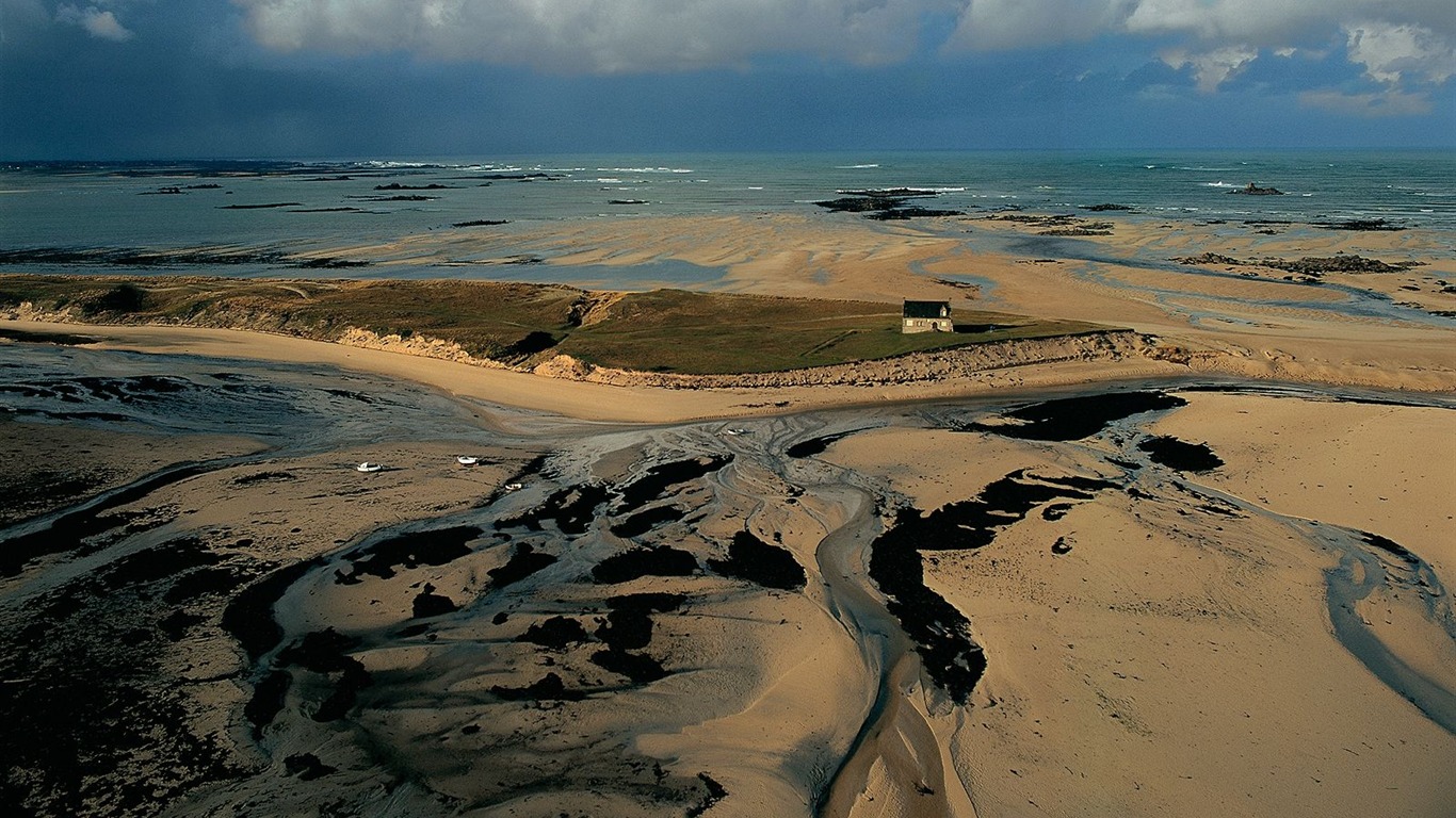 Aerial photography wonders wallpapers #14 - 1366x768