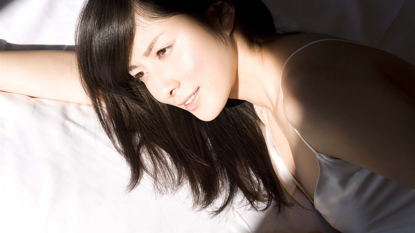 美女松木里菜 壁紙專輯(四) #5 - 1366x768