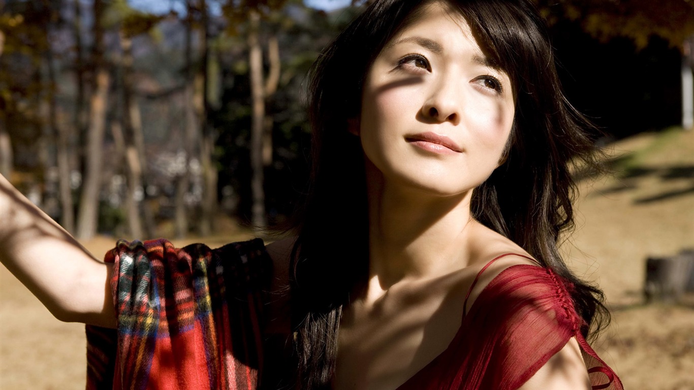美女松木里菜 壁紙專輯(四) #8 - 1366x768