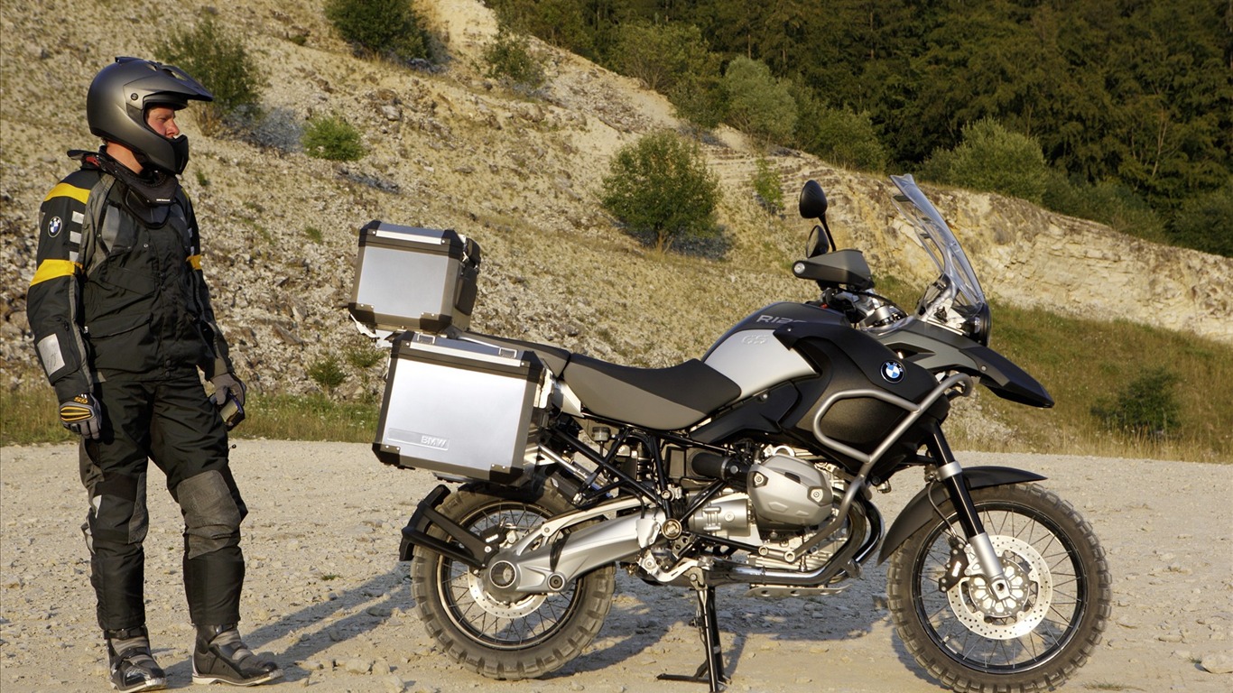 2010 BMW motocykl na plochu #12 - 1366x768