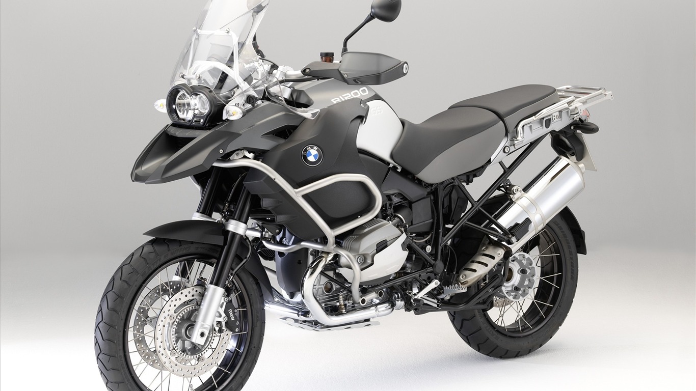 2010 BMW motocykl na plochu #29 - 1366x768