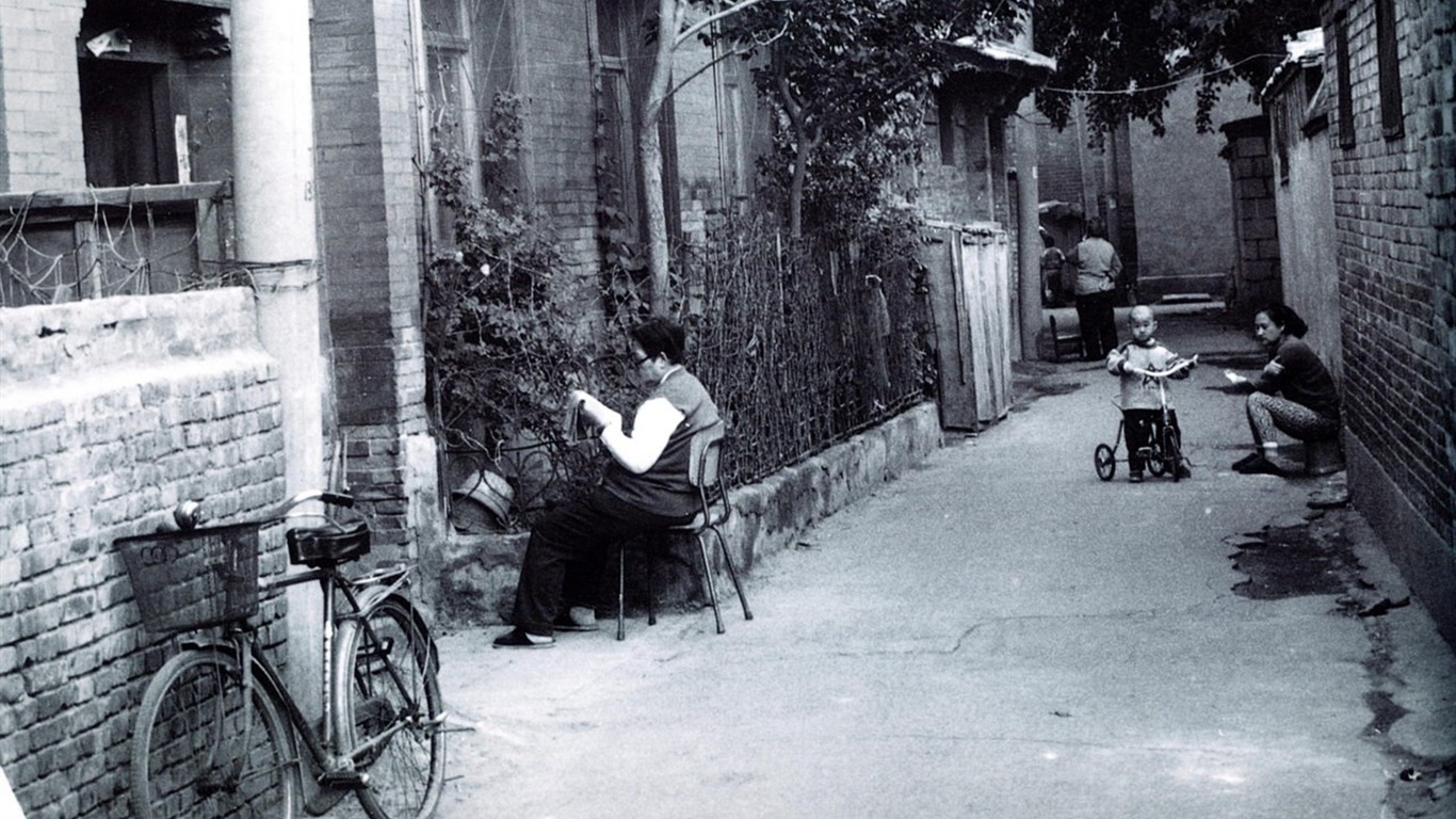 Staré Hutong život pro staré fotografie wallpaper #9 - 1366x768