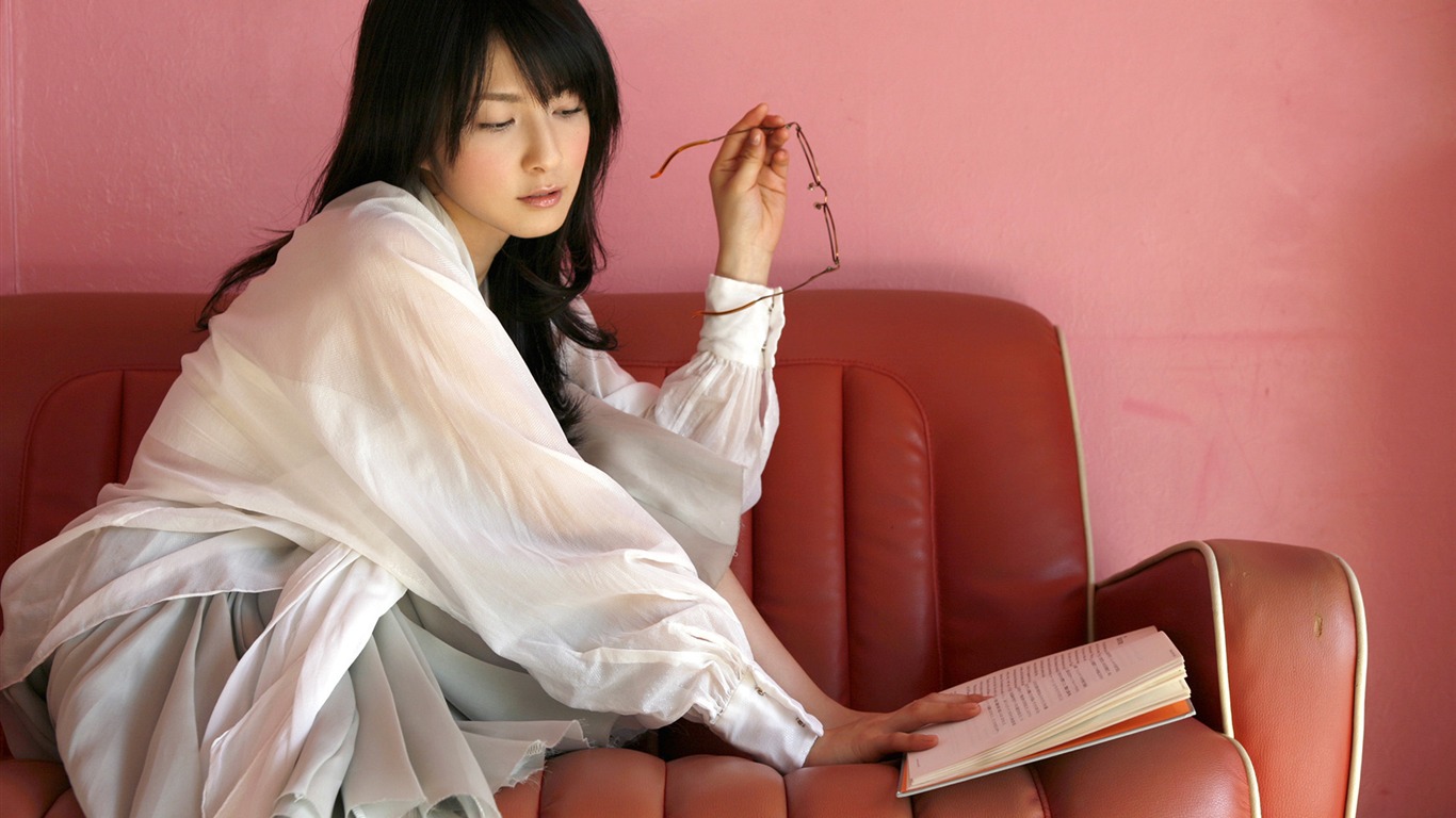 美女松木里菜 壁紙專輯(五) #3 - 1366x768