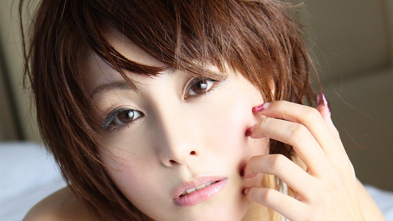 japonské Asami Kumakiri krásnou tapetu #1 - 1366x768
