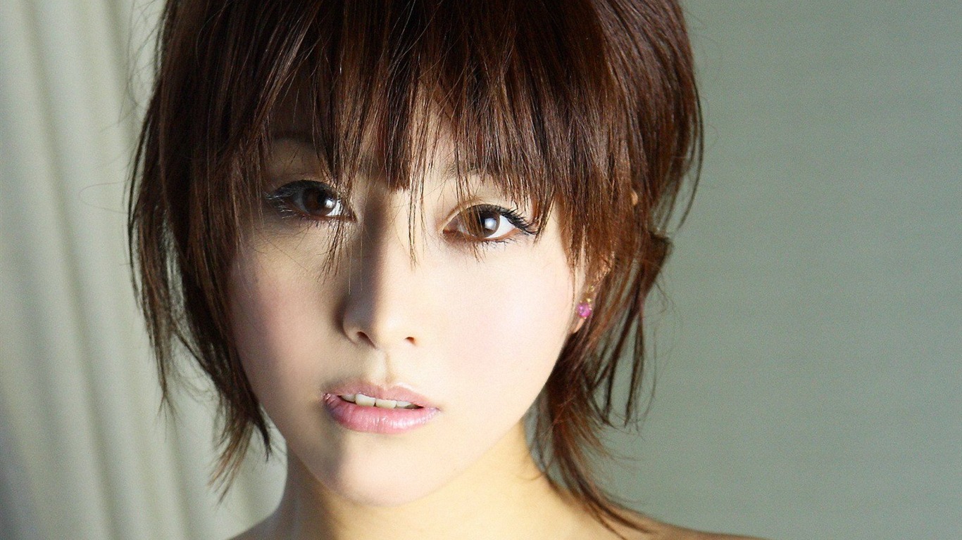 Japonesa Asami Kumakiri hermoso fondo de pantalla #19 - 1366x768