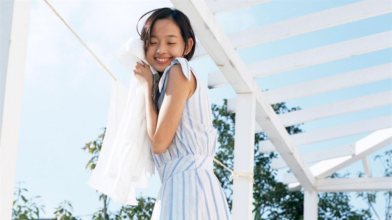 夏日年輕純情女孩壁紙 #19 - 1366x768