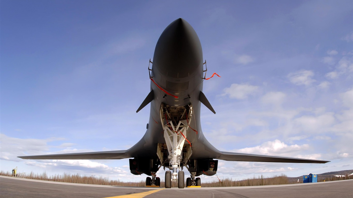 The military jet wallpaper #10 - 1366x768