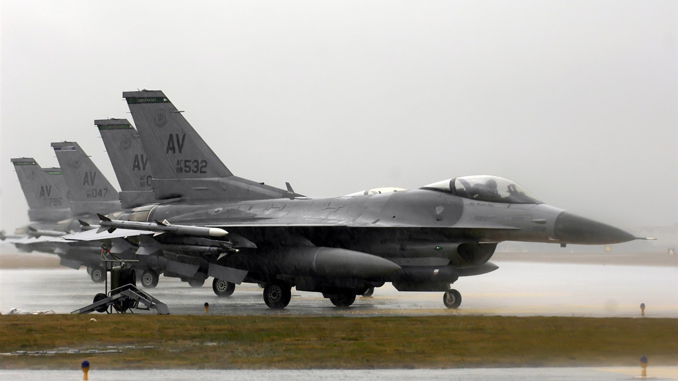 軍方專用飛機壁紙 #19 - 1366x768