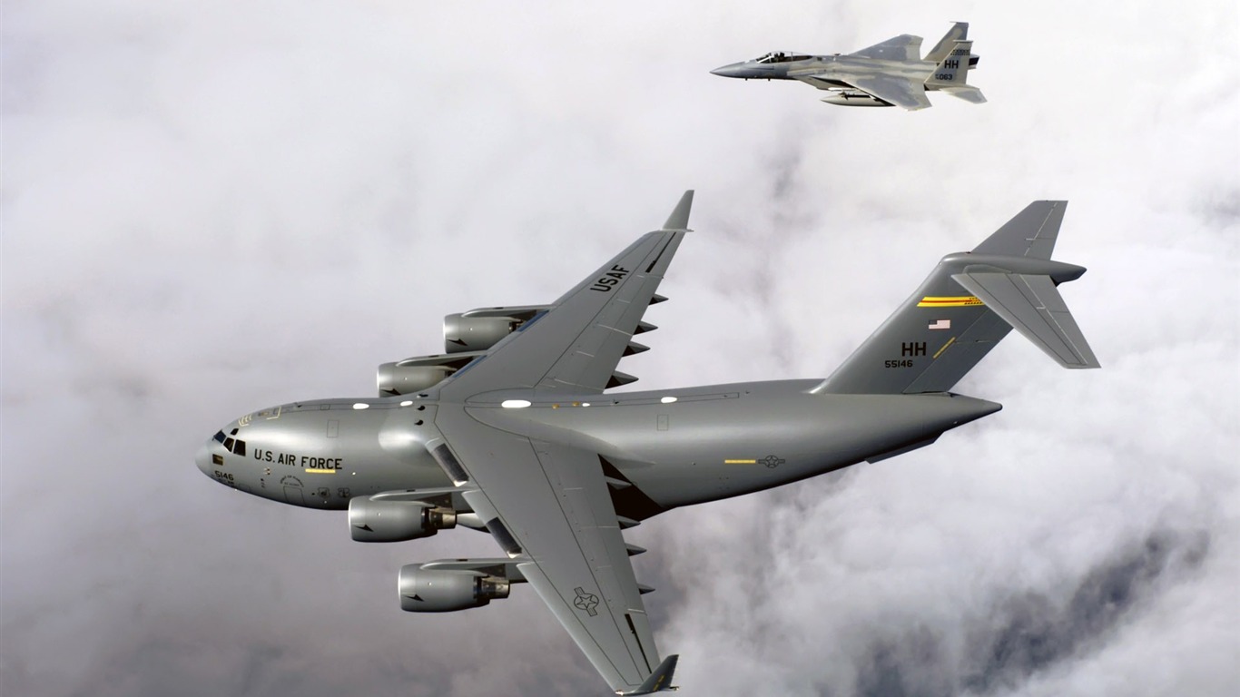 The military jet wallpaper #20 - 1366x768