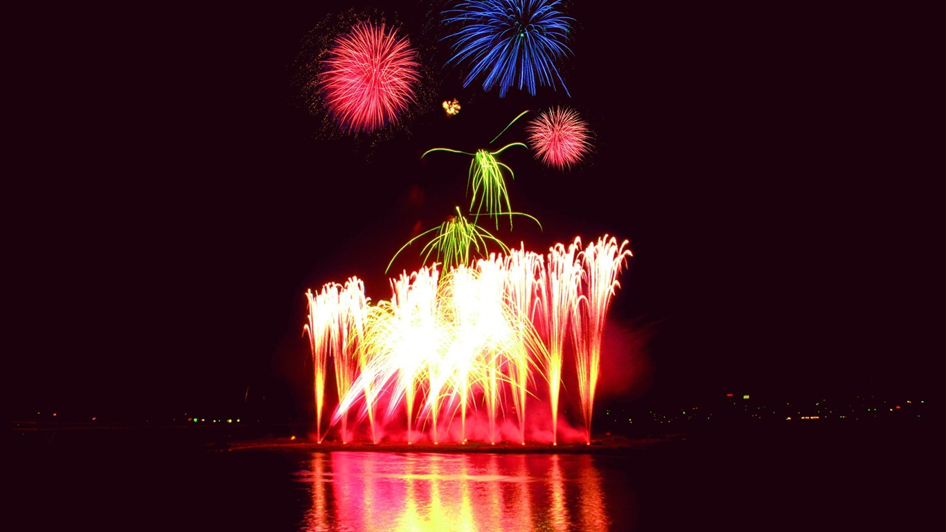 Festival fireworks display wallpaper #3 - 1366x768