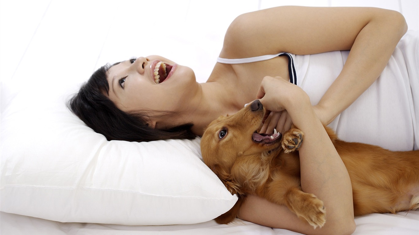 美女與寵物高清壁紙 #10 - 1366x768