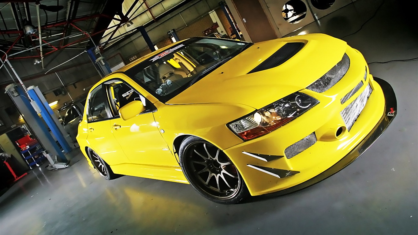 Mitsubishi Cool Car wallpaper #5 - 1366x768