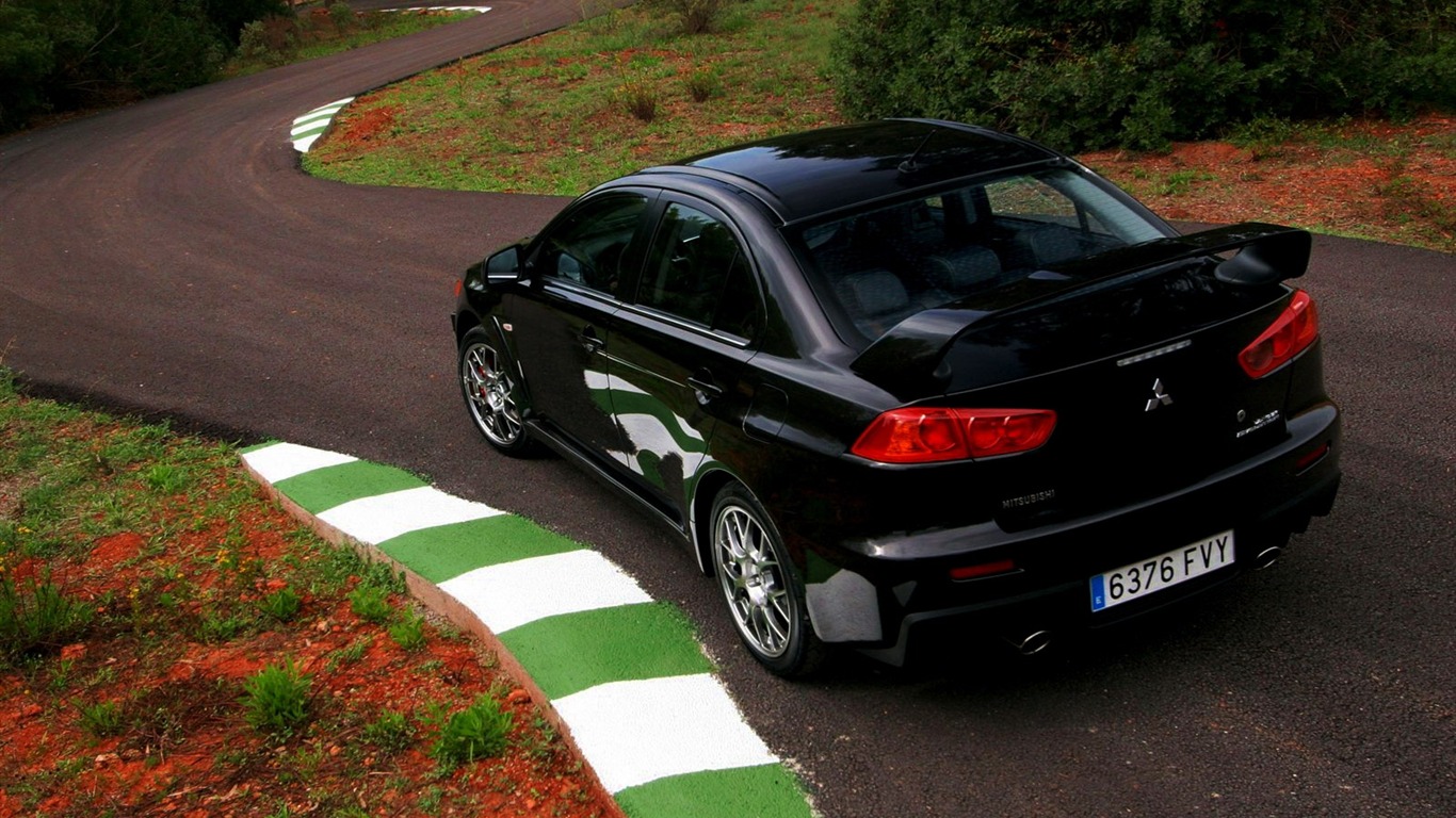 Mitsubishi Cool Car wallpaper #12 - 1366x768