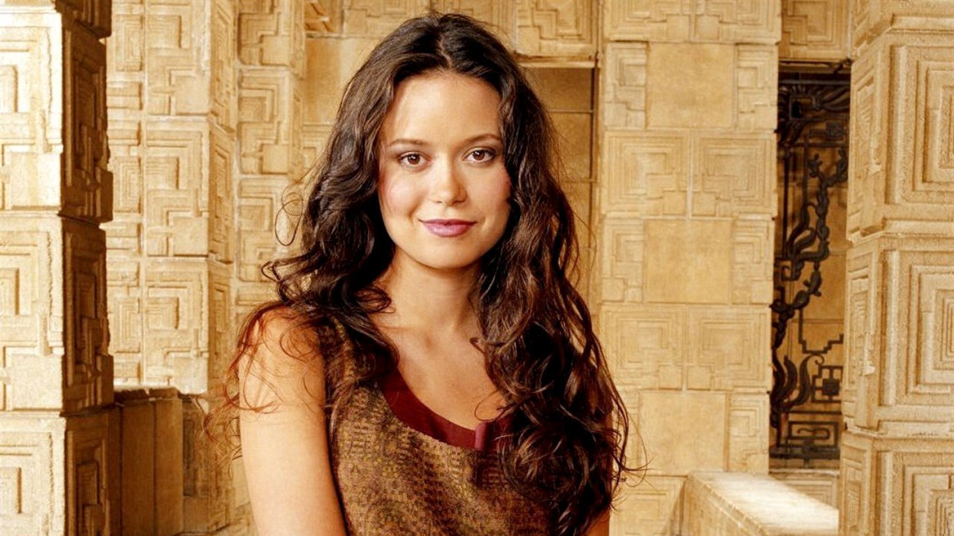 Summer Glau wallpaper #14 - 1366x768