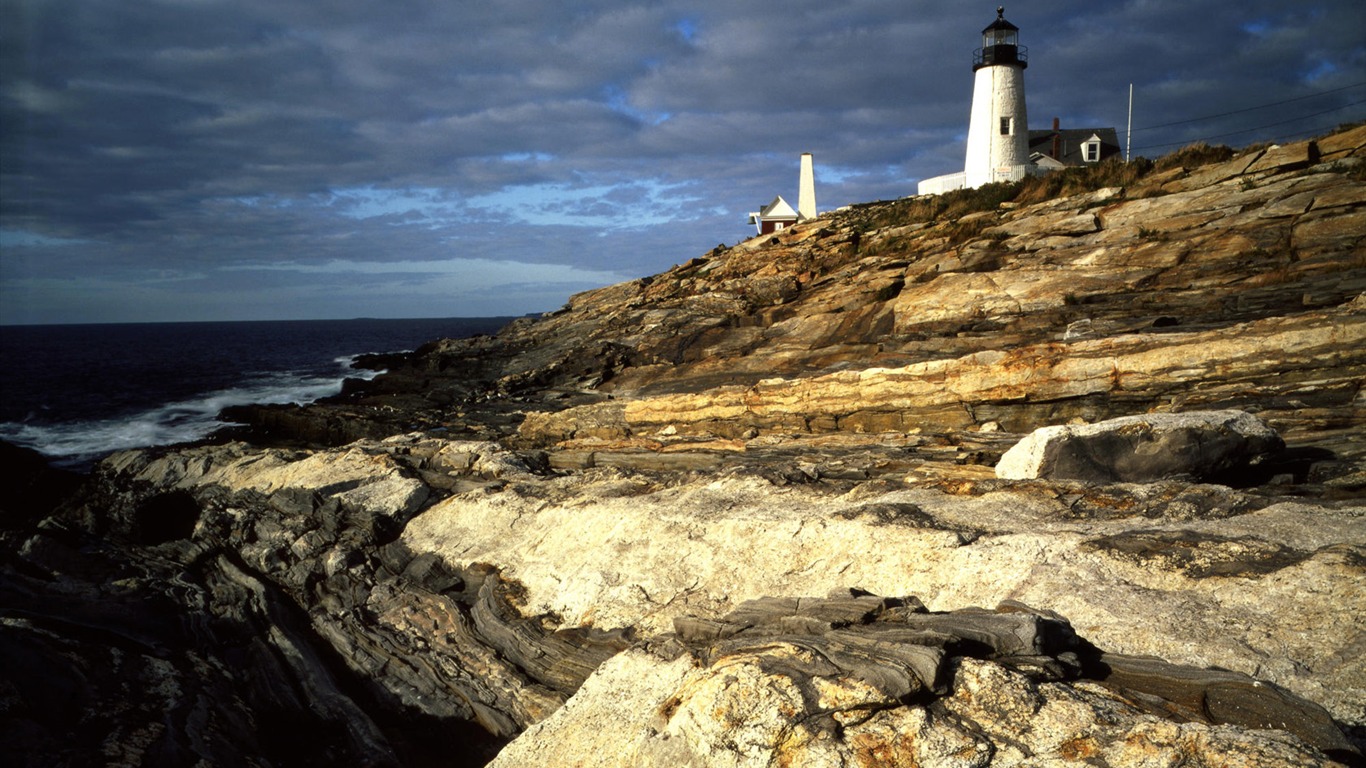 Coastal Lighthouse HD Wallpaper #4 - 1366x768