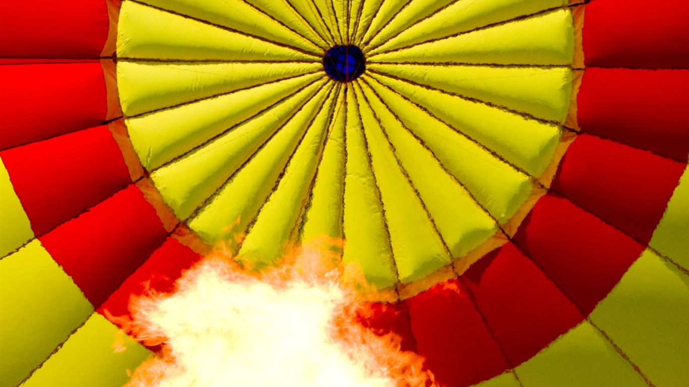 Hot air balloon wallpaper #15 - 1366x768