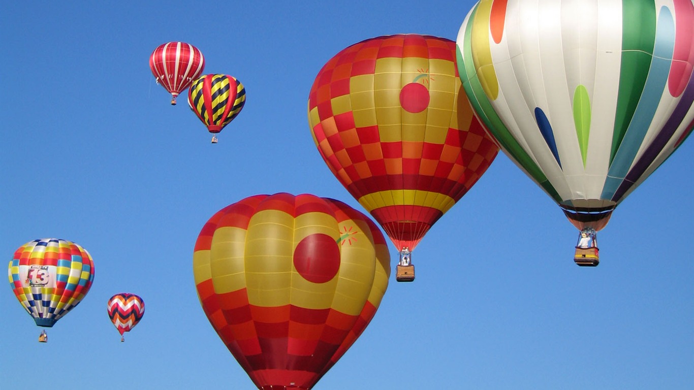 Hot air balloon wallpaper #17 - 1366x768