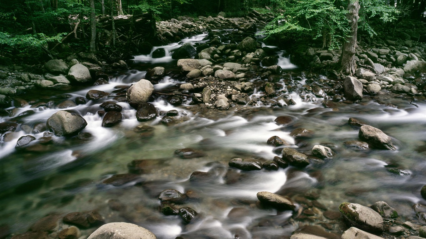 Water streams HD Wallpapers #15 - 1366x768