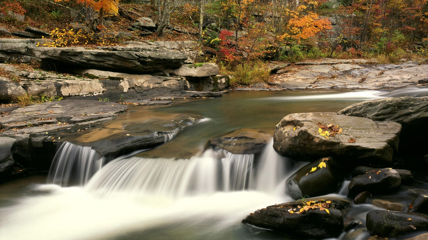 Water streams HD Wallpapers #19 - 1366x768