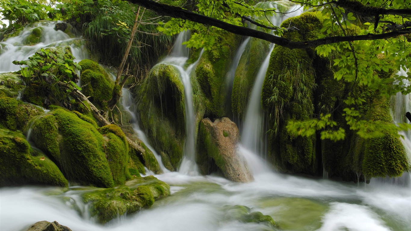 Corrientes de agua HD Wallpapers #26 - 1366x768