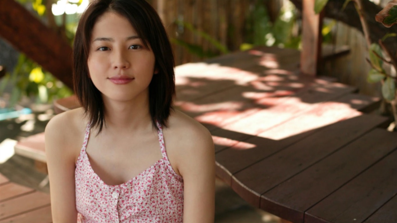 L'actrice japonaise Masami Nagasawa Fonds d'écran #22 - 1366x768