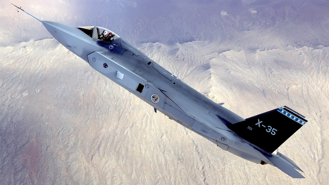 Widescreen wallpaper military aircraft #4 - 1366x768