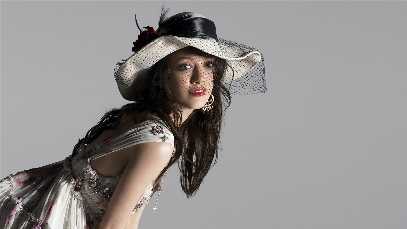 Hilary Duff tapety alba #3 - 1366x768