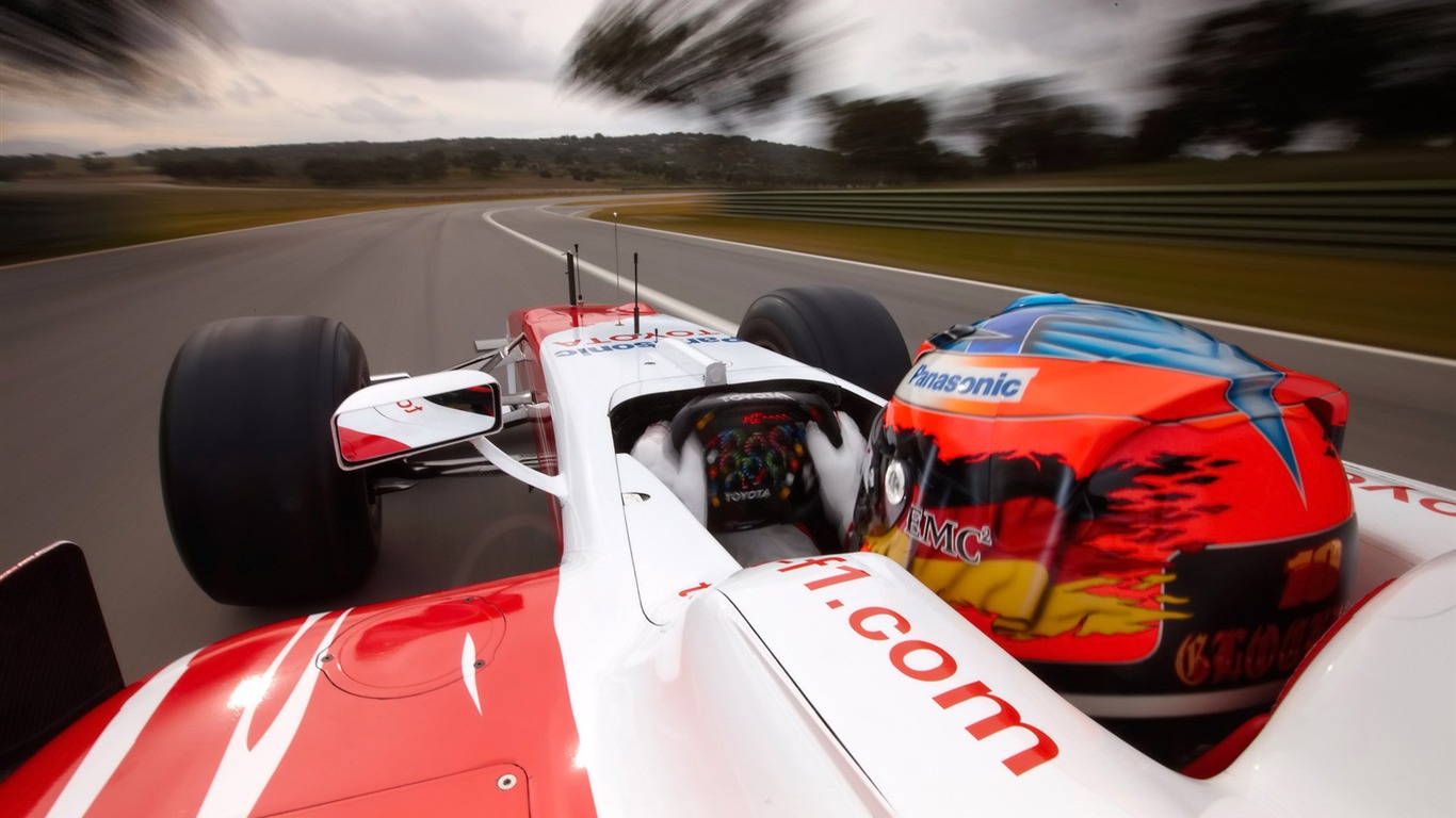 Toyota TF109 2009 F1 Car wallpaper #3 - 1366x768