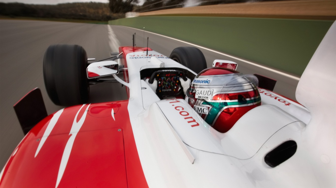 Toyota 2009 TF109 F1 Car wallpaper #4 - 1366x768