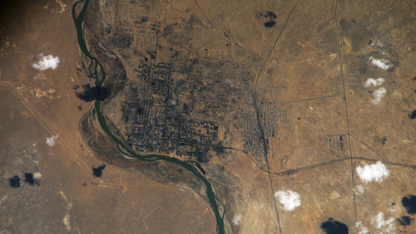 NASA prostor HD Tapety na plochu #14 - 1366x768
