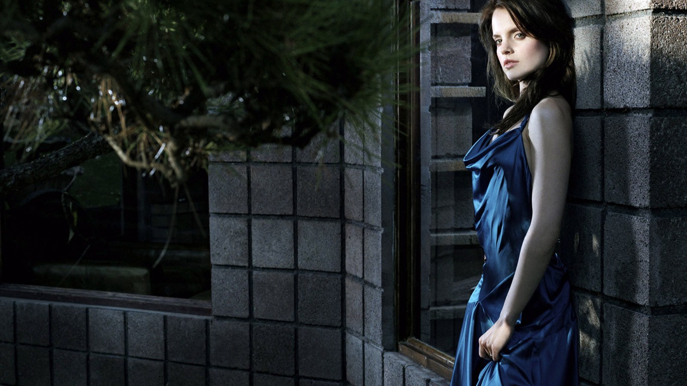 Star Model Collection Wallpapers (1) #4 - 1366x768