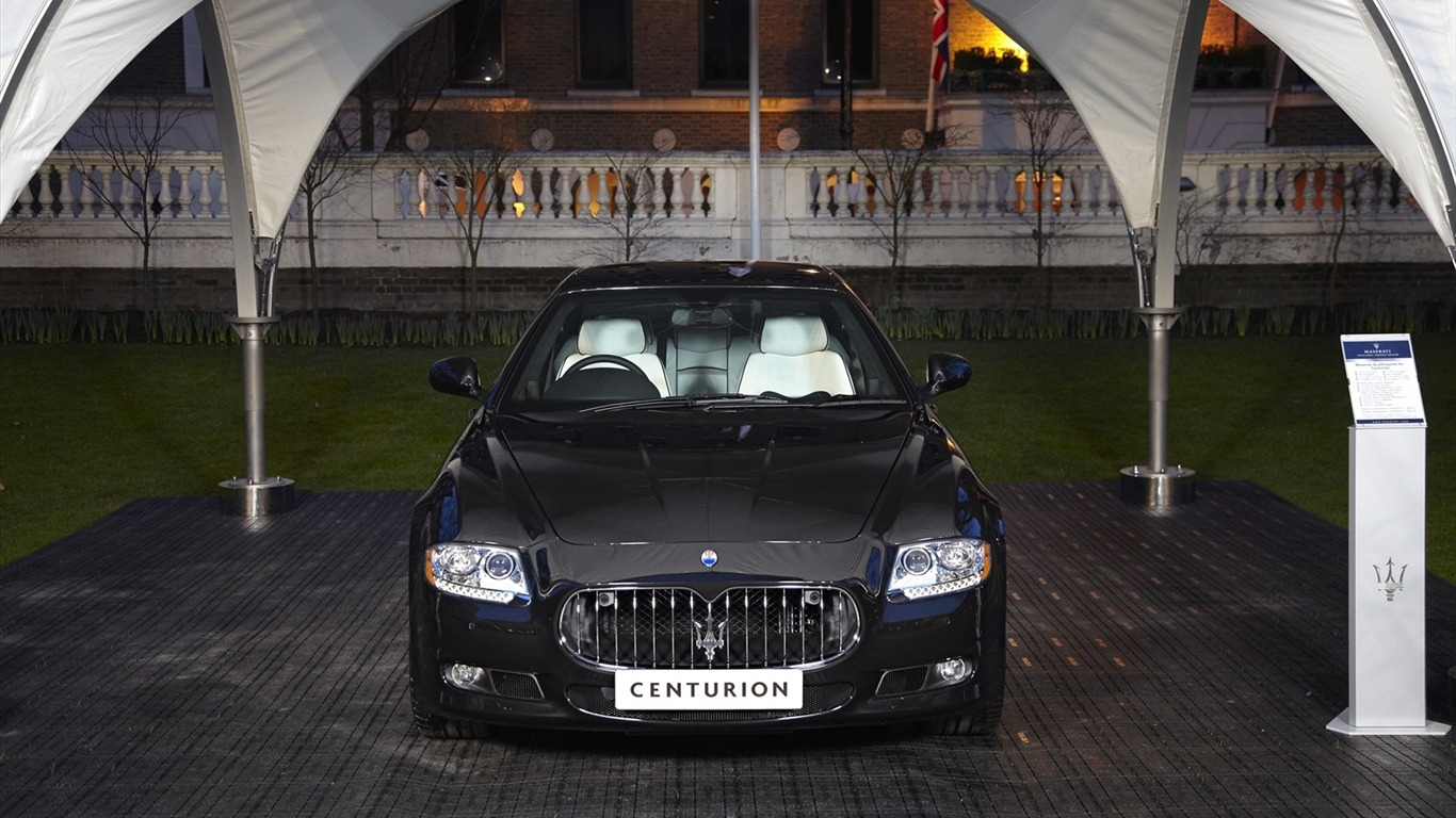 Widescreen Wallpaper Collection luxury car #17 - 1366x768
