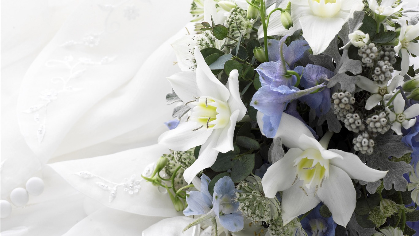 Svatební květinový svatební prsten tapetu (2) #1 - 1366x768