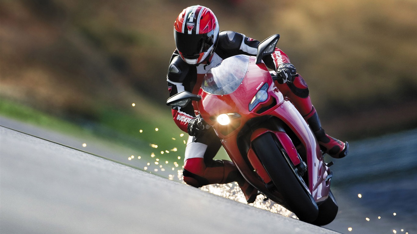 Turn Motorcycle Wallpaper Collection #36 - 1366x768