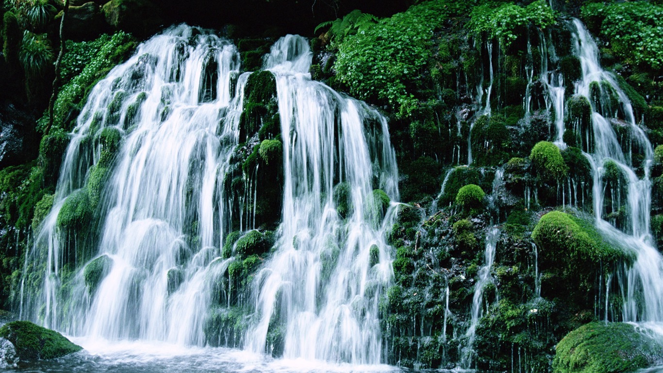 滝は、HD画像ストリーム #15 - 1366x768