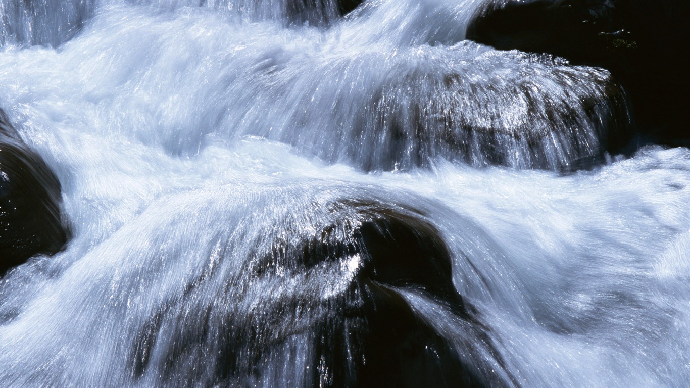 滝は、HD画像ストリーム #16 - 1366x768