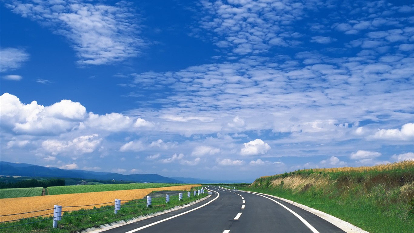 Road Photo Wallpaper #22 - 1366x768