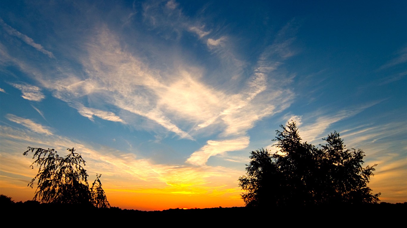 Glow du coucher du soleil HD Wallpaper exquise (1) #23 - 1366x768