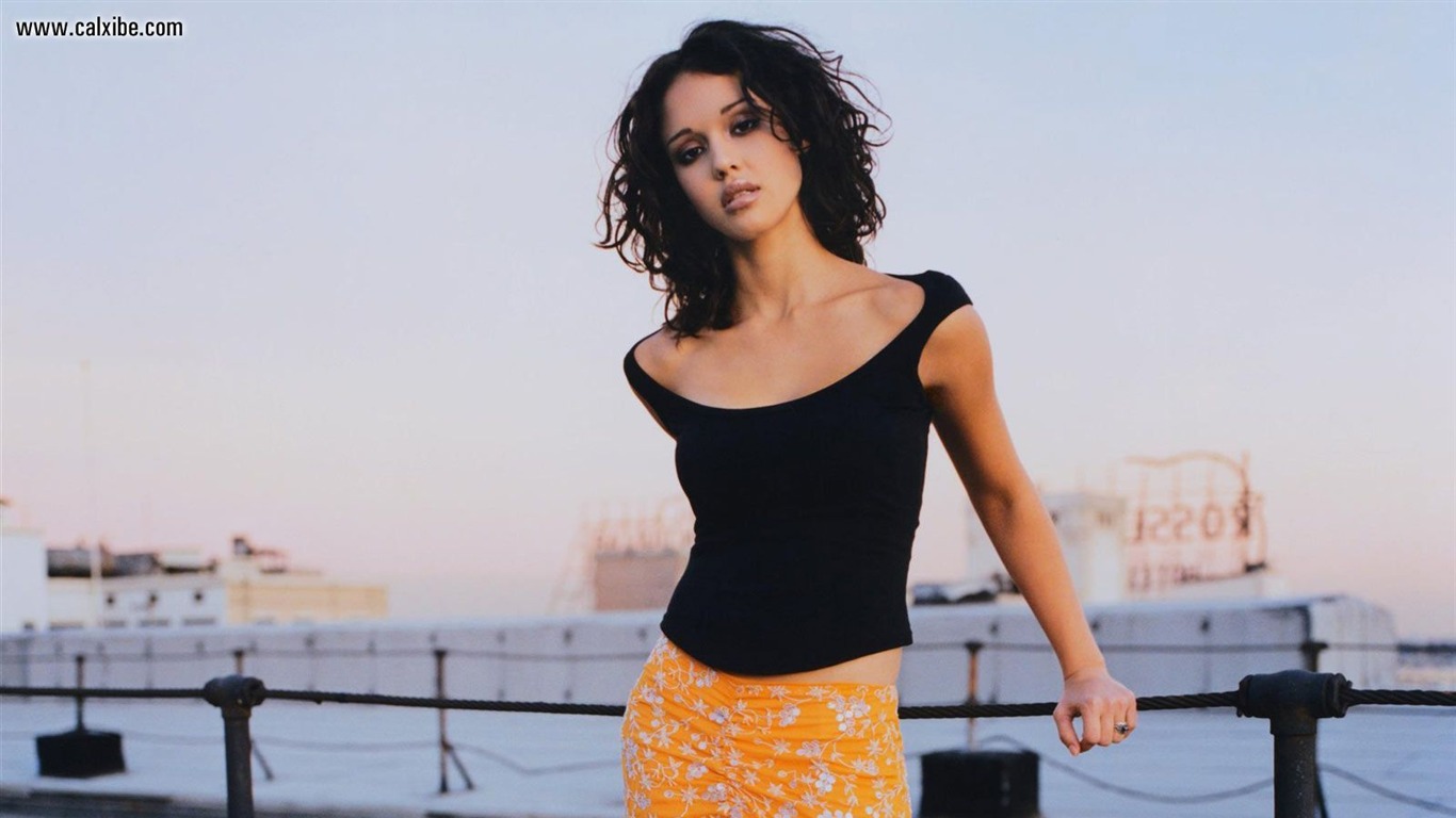 美女Jessica Alba 傑西卡·奧爾巴壁紙(一) #19 - 1366x768