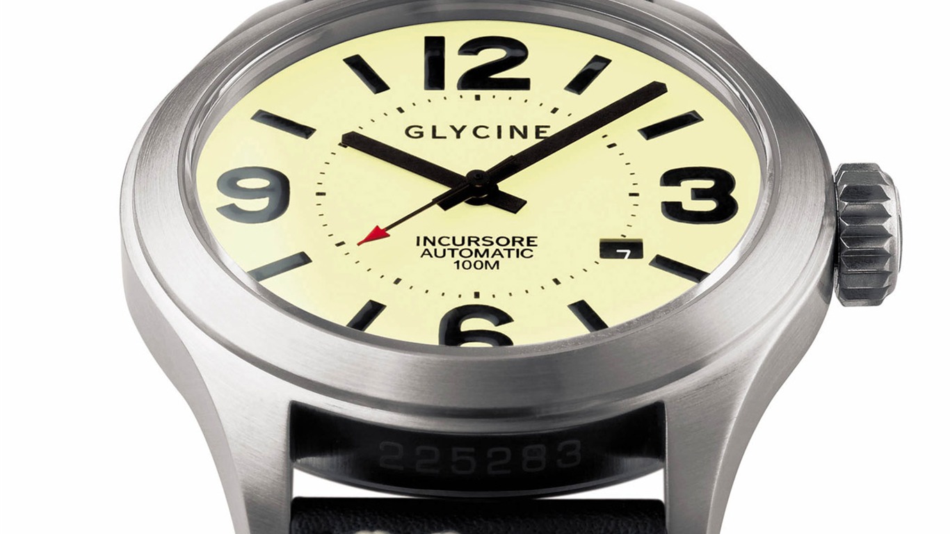 GLYCINE 手錶廣告壁紙 #5 - 1366x768