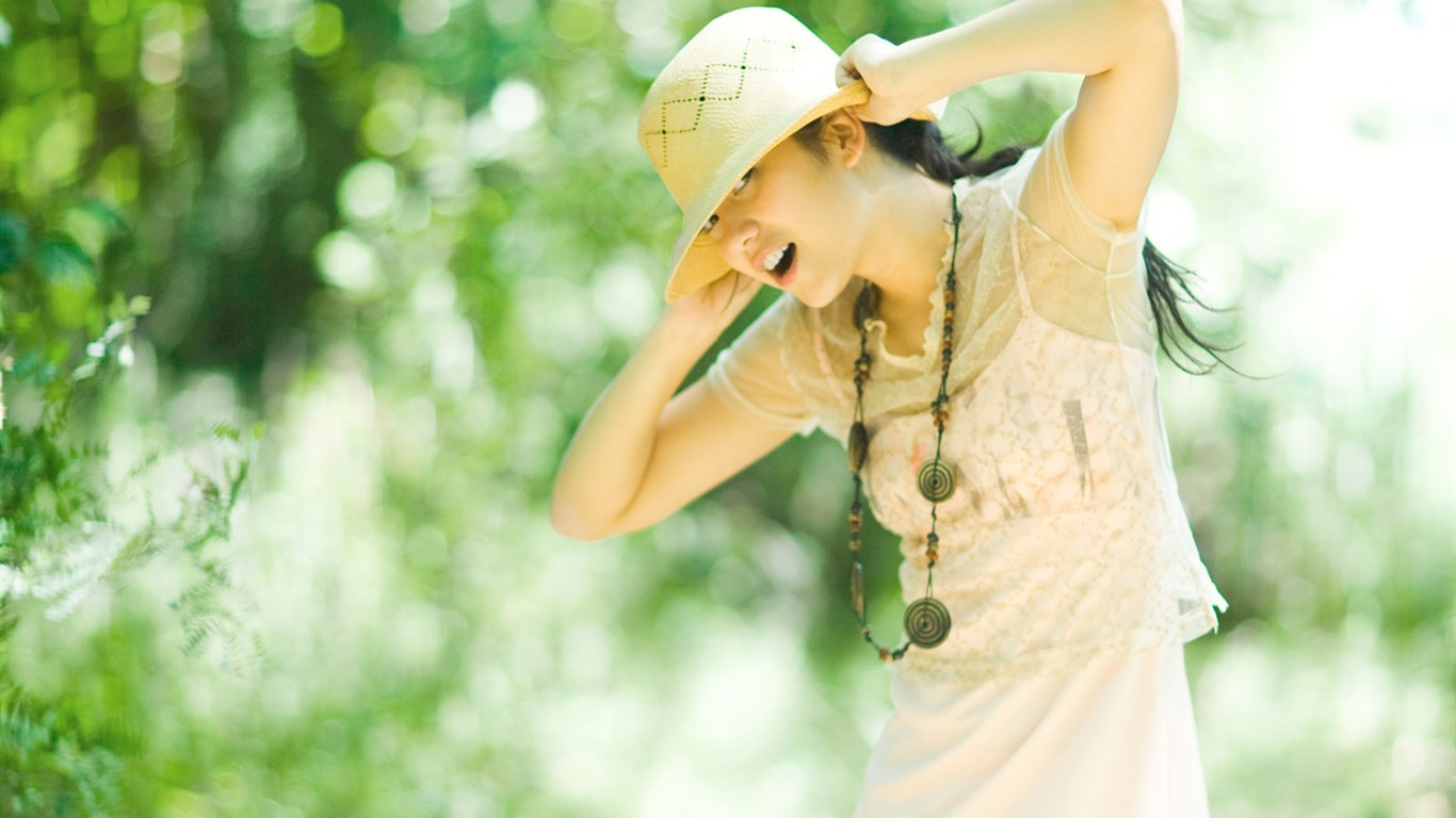 Outdoor Photo Wallpaper (2) #17 - 1366x768