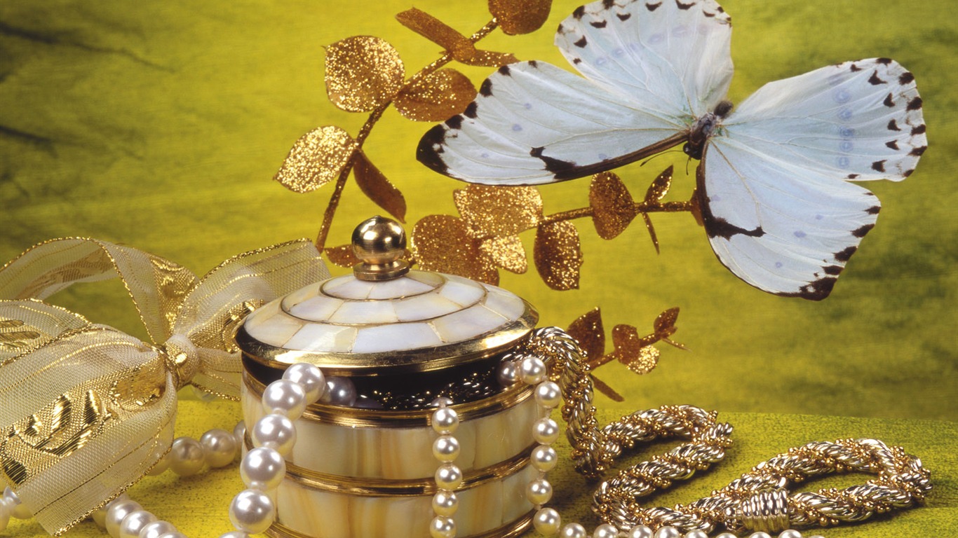 Las mariposas y las flores fondos de escritorio de disco (1) #2 - 1366x768