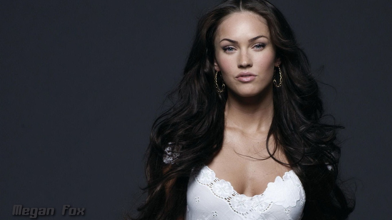 Megan Fox krásnou tapetu #8 - 1366x768